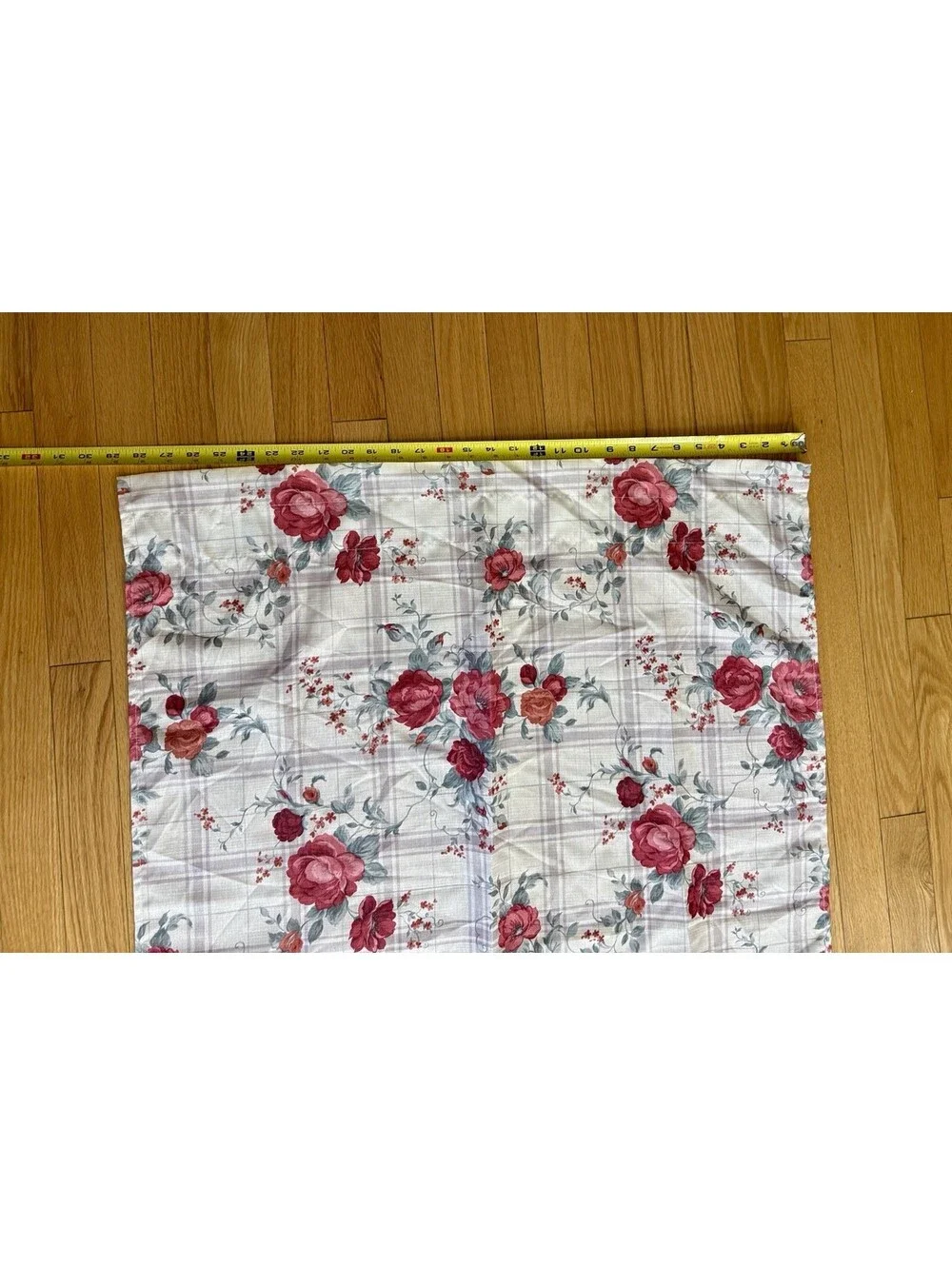 Vintage 1990s Curtain Valance Rose Chintz Plaid Ruffled, 29x33.5”